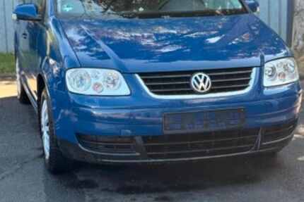 VW Touran 235.000 km 2.350 &euro; Siegen 57078