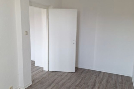 Schöne 3 Raum Wohnung mit Garten - frisch renoviert