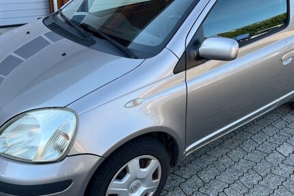 Toyota Yaris 174.132 km 690 € Murnau 82418