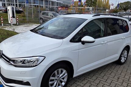 VW Touran 119.910 km 17.999 € Wolfsburg 38446