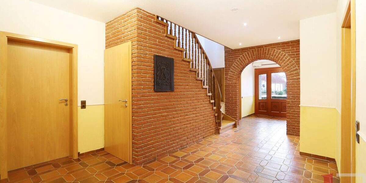 Einfamilienhaus Lohne (Oldenburg) Kroge - 9 Zimmer, 204 m&sup2;, 415.000&euro; | Angebot:25820191