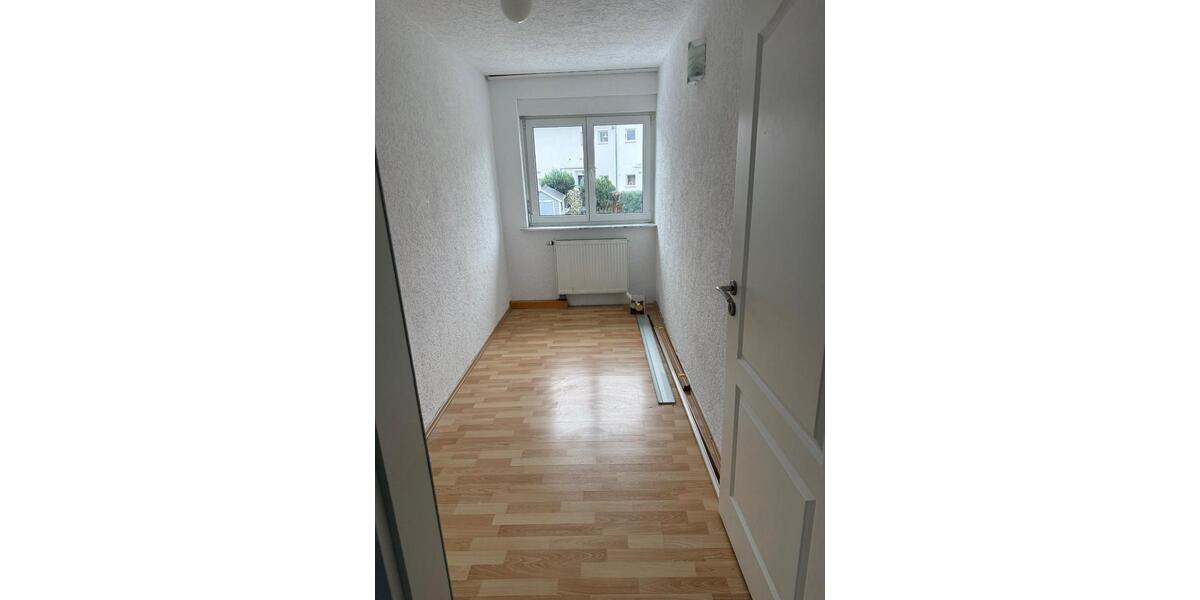 Reihenhaus Esslingen am Neckar Pliensauvorstadt - 4.5 Zimmer, 105 m&sup2;, 450.000&euro; | Angebot:24662491