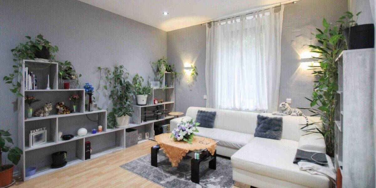 Etagenwohnung Stuttgart Bad Cannstatt - 3 Zimmer, 73 m&sup2;, 260.000&euro; | Angebot:26093380