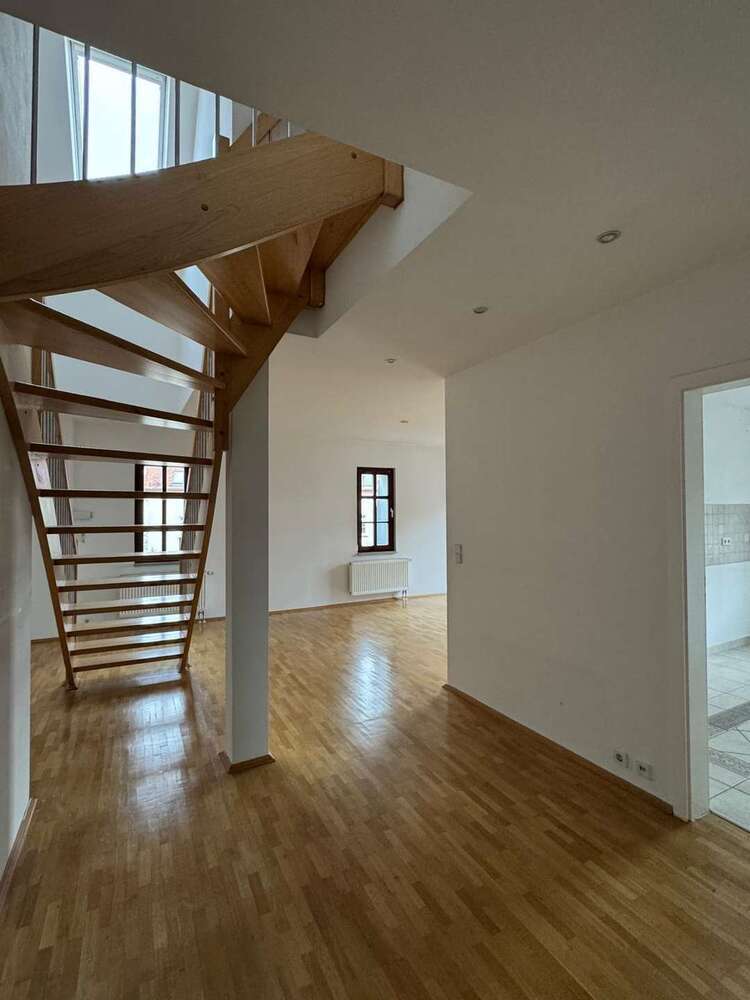 Wohnung zum Kaufen in Zwickau 135.000 € 81.57 m²