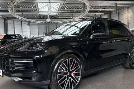Porsche Cayenne 16.900 km 123.890 &euro; Paderborn 33100