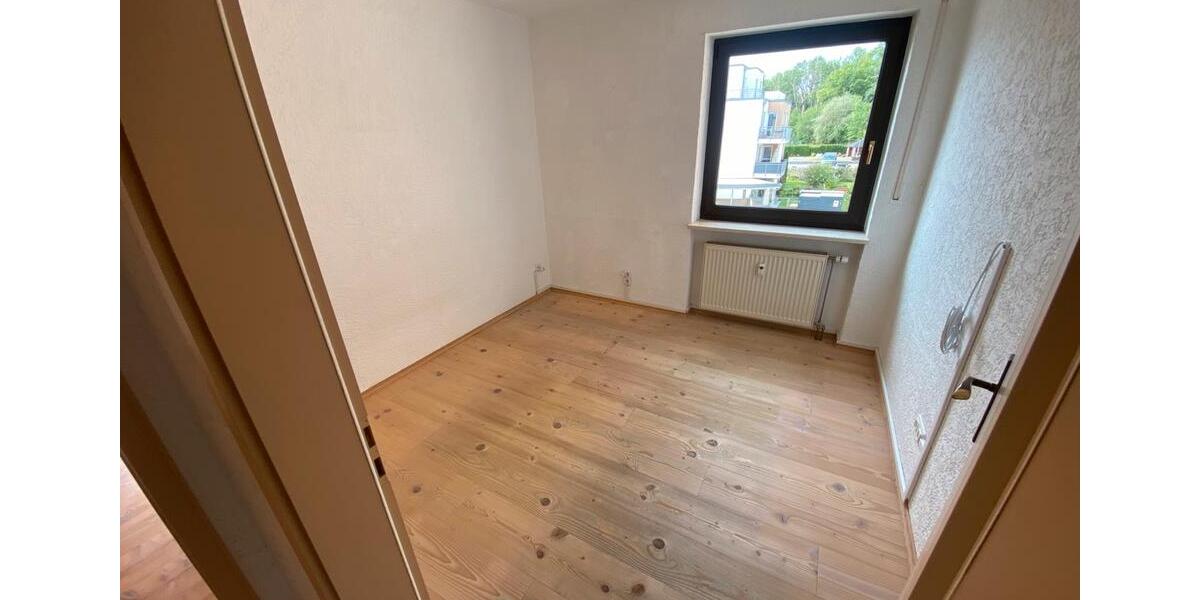 Hochparterre Rosenheim Egarten - 3 Zimmer, 63 m&sup2;, 1.380&euro; | Angebot:26665649