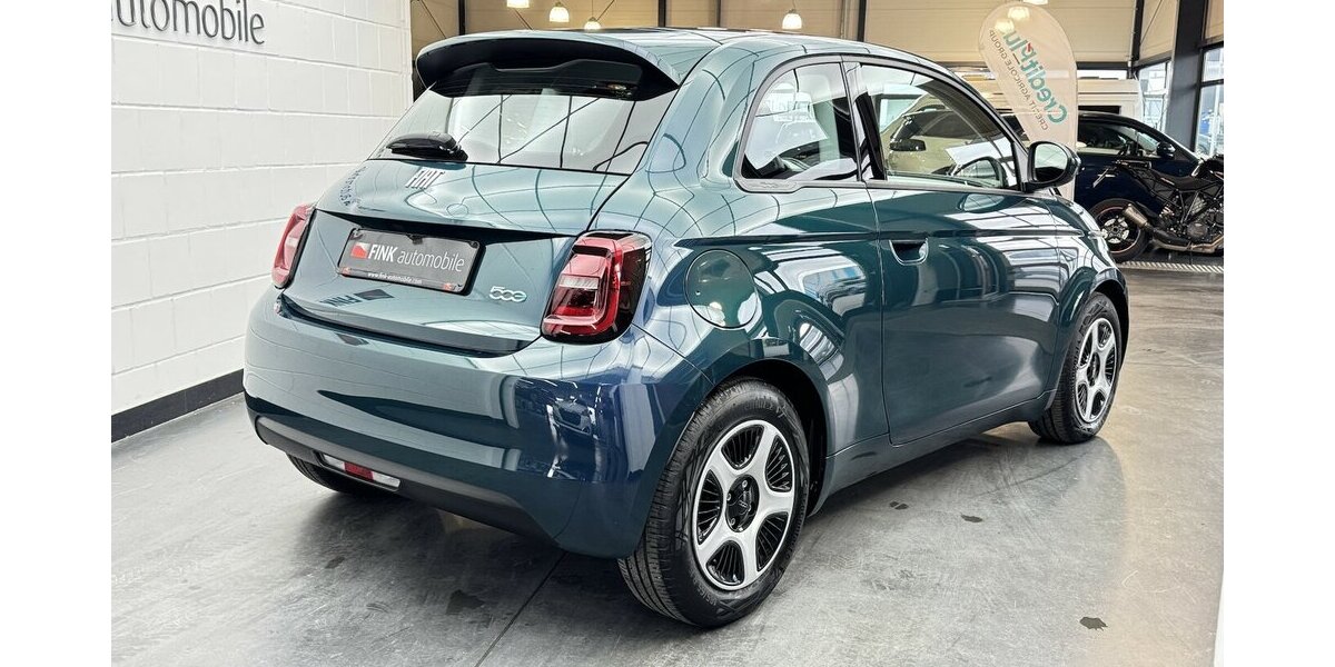 Fiat 500e Action Carplay Android Automatik 1.Hand 11.600 km 12.600 &euro; Lich 35423