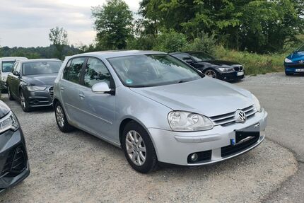 VW Golf 216.000 km 2.750 &euro; Moosburg 85368