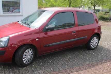 Renault Clio 159.000 km 990 &euro; Köthen 06366