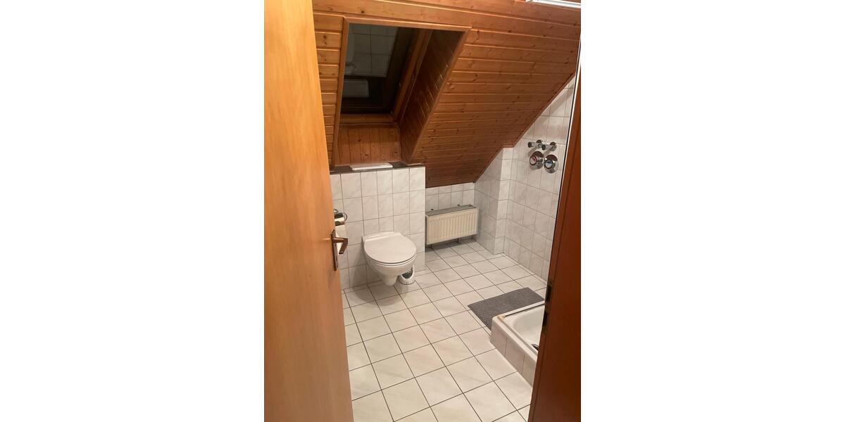 Dachgeschoßwohnung Mutterstadt - 2 Zimmer, 35 m&sup2;, 680&euro; | Angebot:26645898
