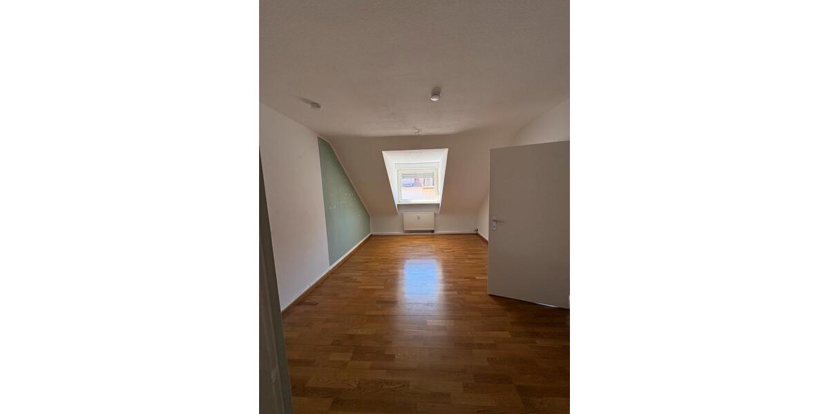 Dachgeschoßwohnung Speyer - 3 Zimmer, 77 m&sup2;, 860&euro; | Angebot:26678193