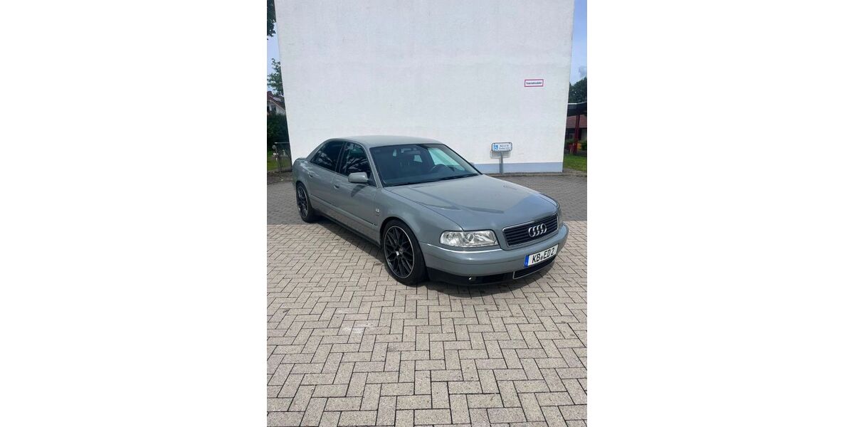 Audi A8 147.000 km 10.900 &euro; Rosenthal 35119