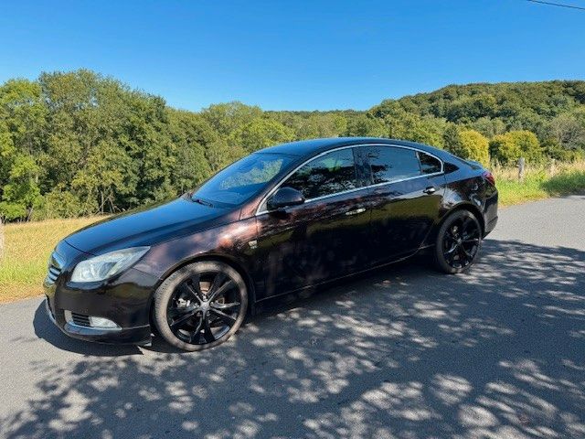 Opel Insignia 104.000 km 7.200 &euro; Braubach 56338