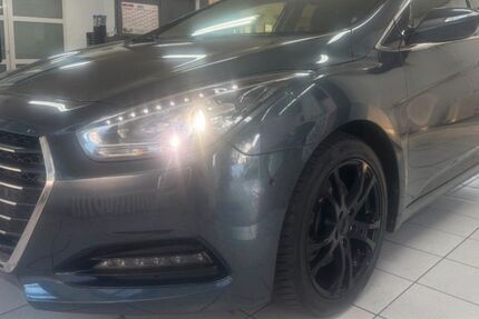 Hyundai i40 97.100 km 13.700 € Moers 47443