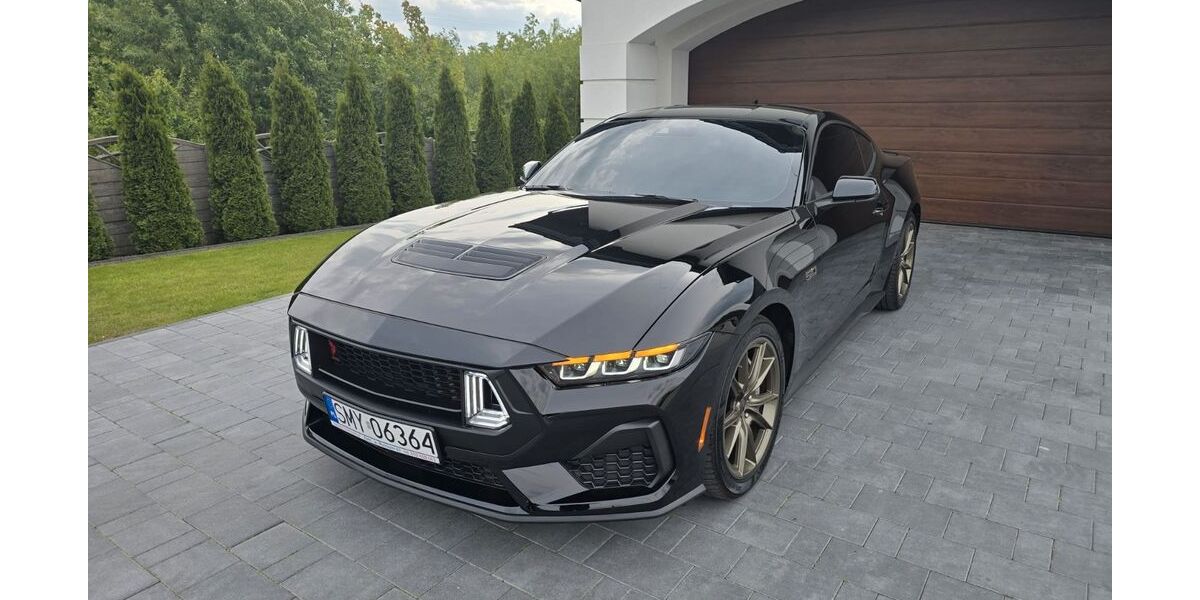 Ford Mustang 16.000 km 51.000 &euro; Gütersloh 33334