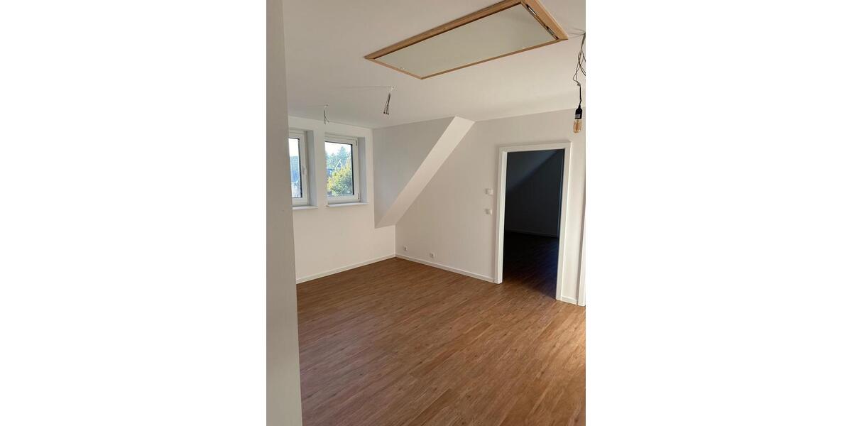 Einfamilienhaus Stelle - 4.5 Zimmer, 130 m&sup2;, 1.990&euro; | Angebot:25289268
