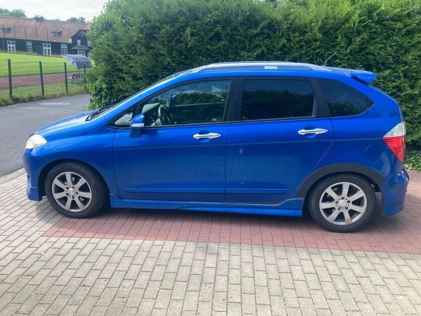 FR-V