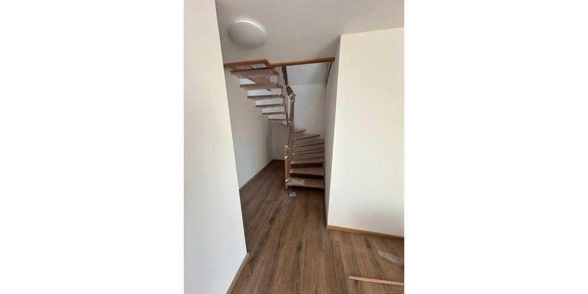 Maisonettenwohnung Osburg - 3.5 Zimmer, 130 m&sup2;, 1.300&euro; | Angebot:26636352