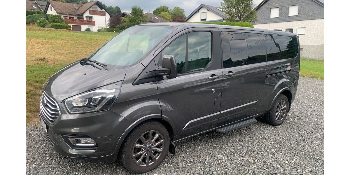 Ford Tourneo Custom 110.000 km 28.999 &euro; Katzwinkel 57581