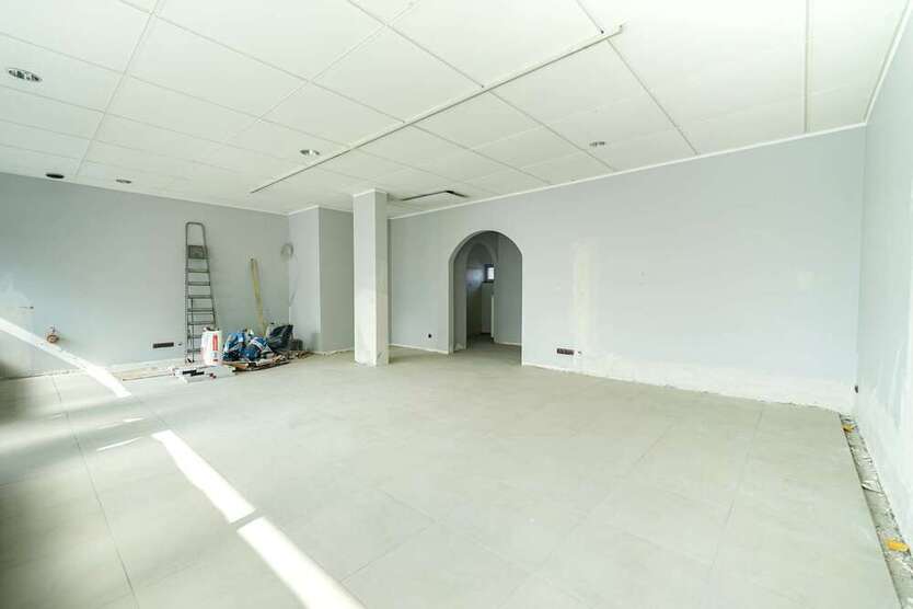 Einzelhandel in Köln 1.900 € 84 m²