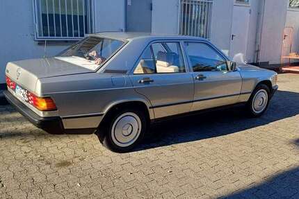 Mercedes-Benz 190 152.200 km 5.900 € Hannover 30419