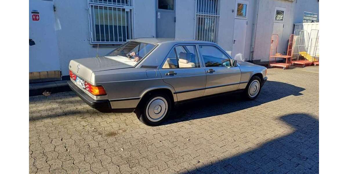Mercedes-Benz 190 152.200 km 5.900 € Hannover 30419