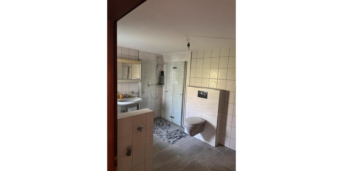 Einfamilienhaus Marienheide - 4 Zimmer, 140 m&sup2;, 1.250&euro; | Angebot:25422430