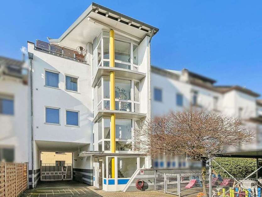 Haus zum Kaufen in Neu-Isenburg 1.575.000 € 337.74 m²