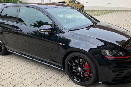 VW Golf 13.150 km 53.900 &euro; Stuttgart 70619