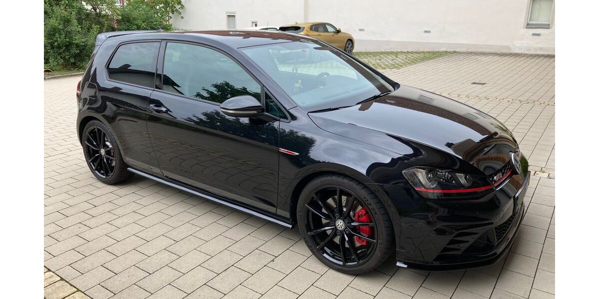 VW Golf 13.750 km 51.900 &euro; Stuttgart 70619