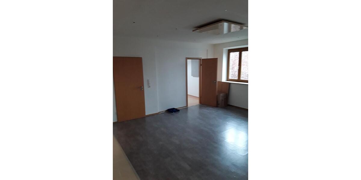 Etagenwohnung Fürstenzell - 2.5 Zimmer, 80 m&sup2;, 600&euro; | Angebot:26222489
