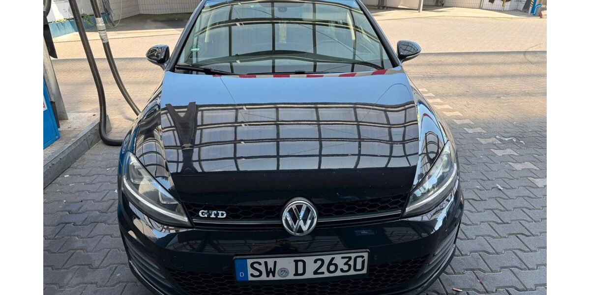 VW Golf 218.000 km 8.500 &euro; Limburg 65549