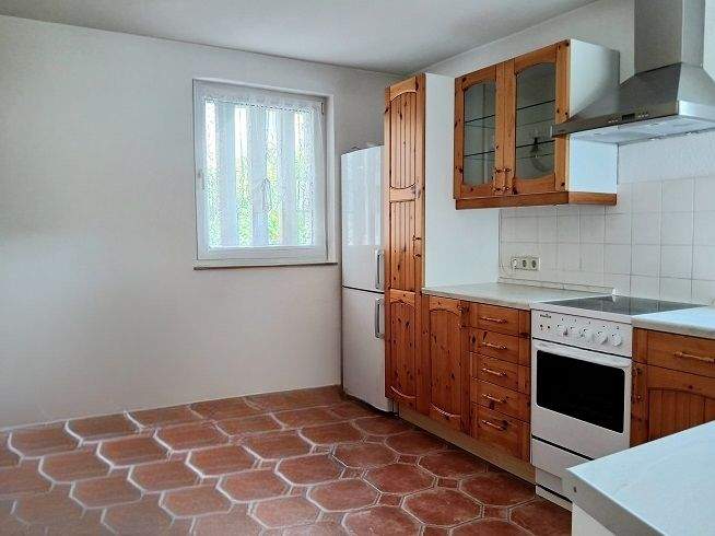 Renovierte, gepflegte, 2-Zi.- Wohnung mit Garage! 2 zimmer