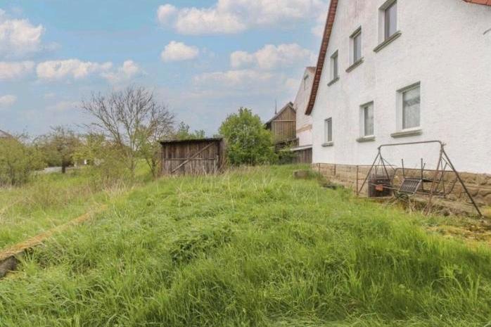 Einfamilienhaus Bad Königshofen im Grabfeld - 8 Zimmer, 196 m&sup2;, 130.000&euro; | Angebot:24979773