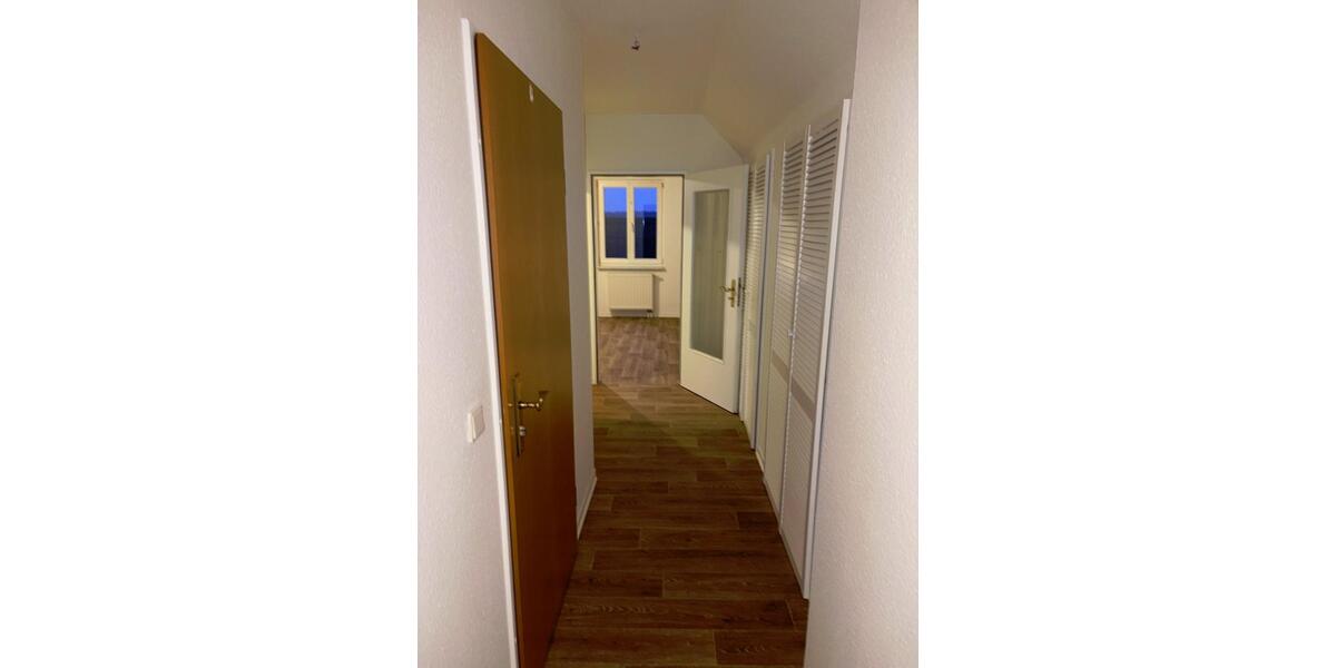 Dachgeschoßwohnung Niemegk - 2 Zimmer, 60 m&sup2;, 510&euro; | Angebot:25104358