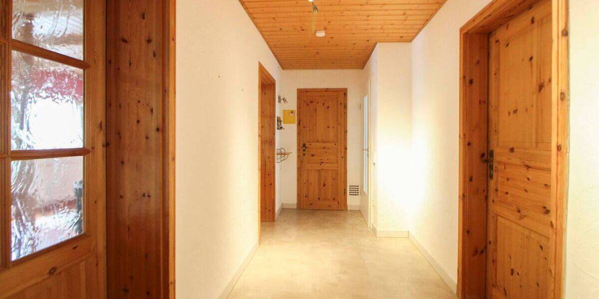 Reihenmittelhaus Stuttgart Steckfeld - 9 Zimmer, 208 m&sup2;, 765.000&euro; | Angebot:26881395