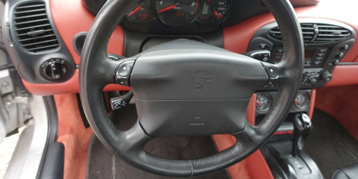 Porsche Boxster Navi CD Leder Sitzheizung Klimatr. Ablageb 167.300 km 13.950 &euro; Neumarkt/OPf 92318