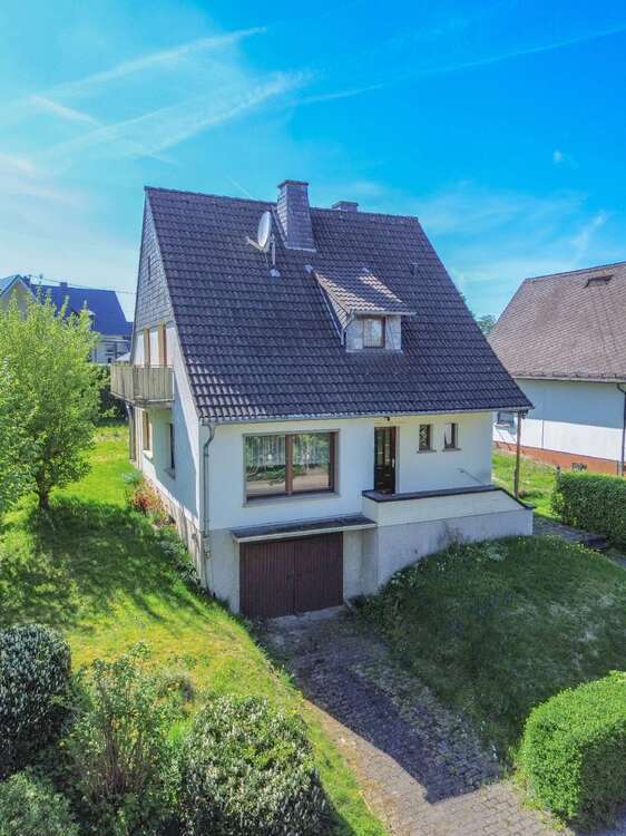 Haus zum Kaufen in Flammersfeld 177.000 € 111 m²