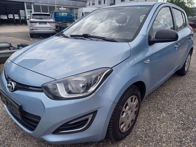 i20