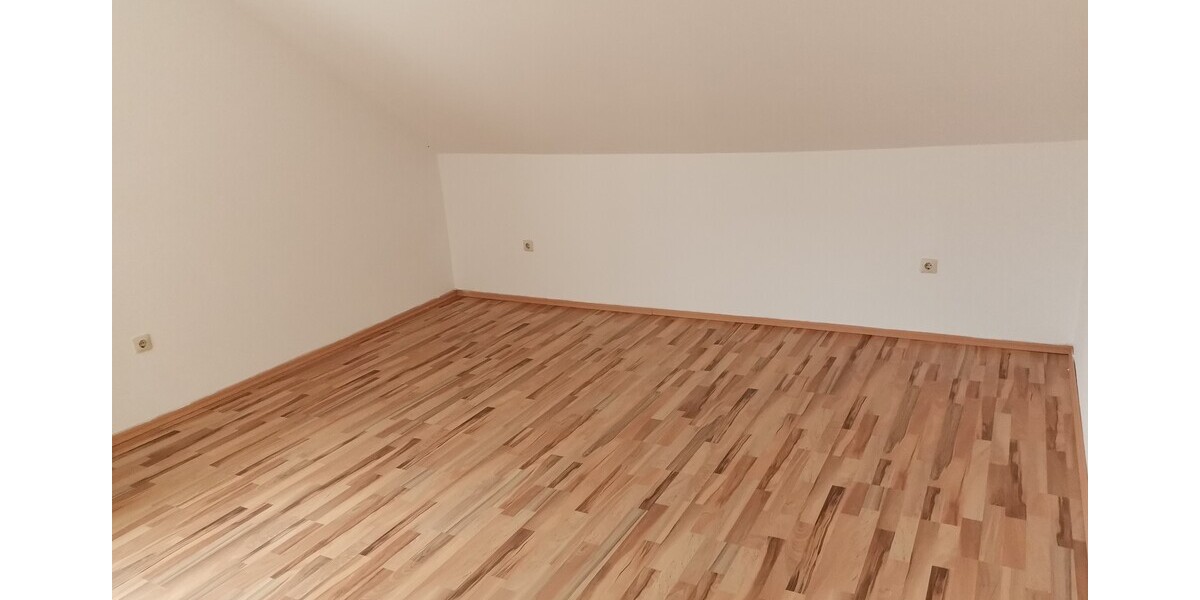 Sonnige Dachgeschosswohnung mit tollem Ausblick! - Dachgeschoßwohnung Alfeld Röllinghausen | Angebot:26378669