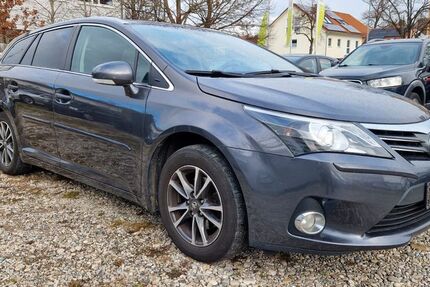 Toyota Avensis 246.760 km 6.399 &euro; Fürstenfeldbruck 82256