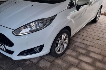 Ford Fiesta 97.600 km 7.400 &euro; Pentling 93080