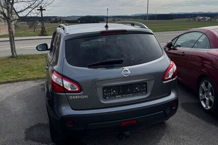 Nissan Qashqai 69.000 km 8.990 &euro; Aichhalden 78733