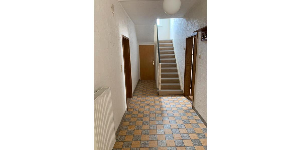 Einfamilienhaus Schmallenberg - 8 Zimmer, 200 m&sup2;, 219.000&euro; | Angebot:27070760