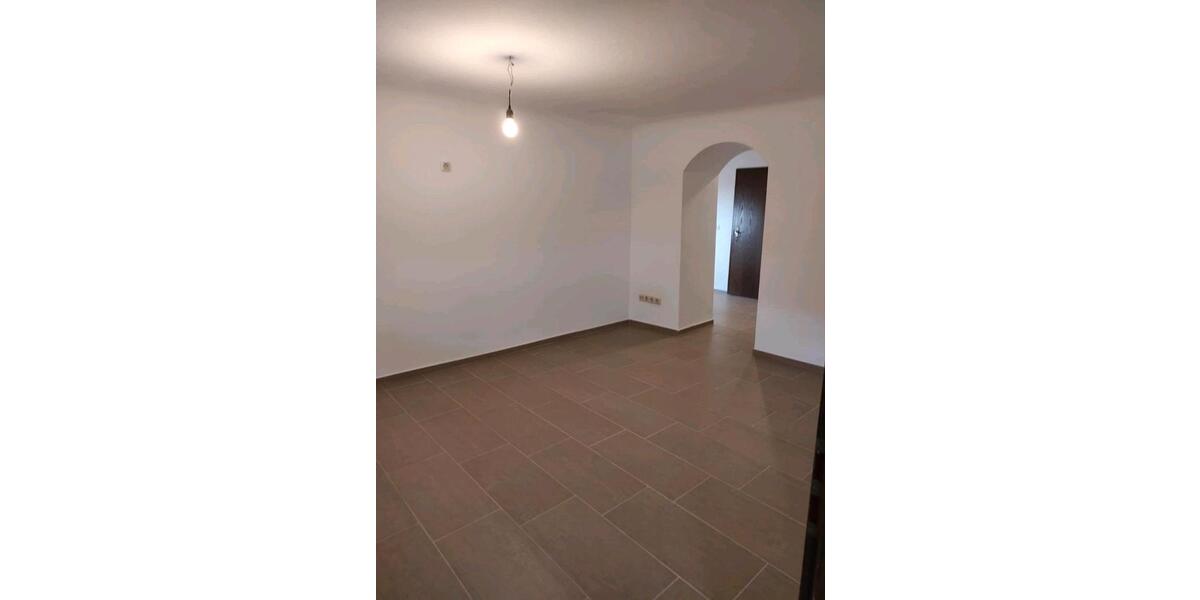Einfamilienhaus Mettlach - 7 Zimmer, 150 m&sup2;, 1.200&euro; | Angebot:26412173