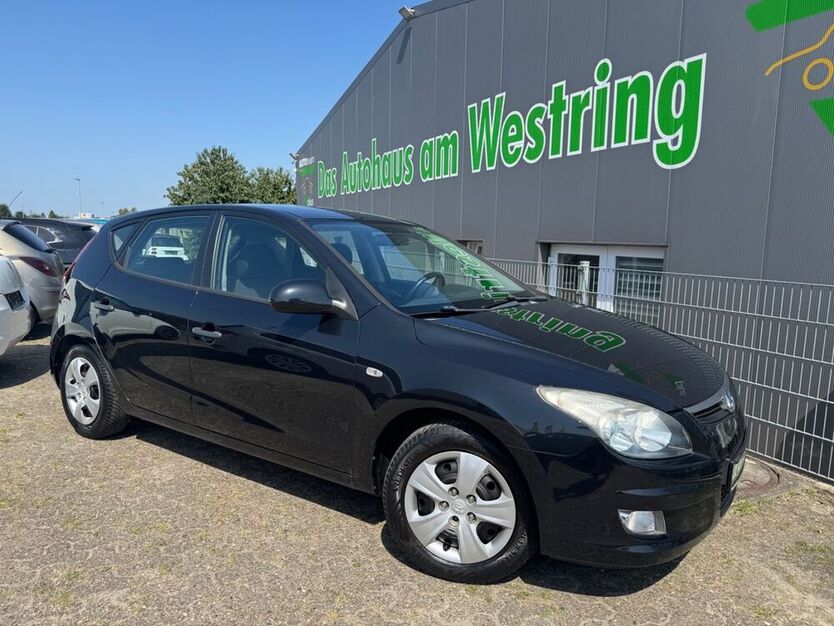 i30