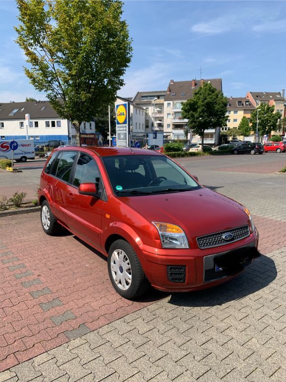 Ford Fusion 93.000 km 2.799 € Düsseldorf 40229