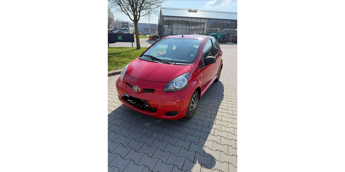 Toyota Aygo (X) 80.700 km 2.999 &euro; Nürnberg 90443