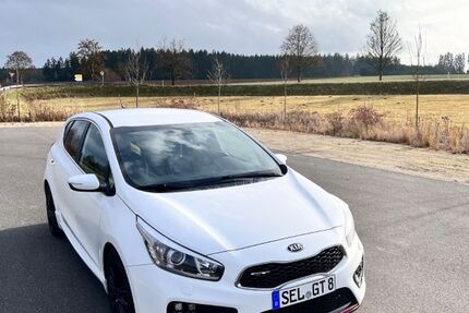 Kia ceed / Ceed 94.000 km 11.950 &euro; Selb 95100