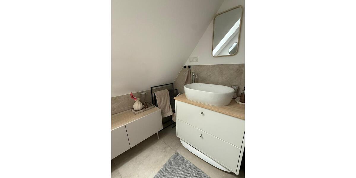 Dachgeschoßwohnung Recklinghausen - 3.5 Zimmer, 75 m&sup2;, 1.250&euro; | Angebot:24832781